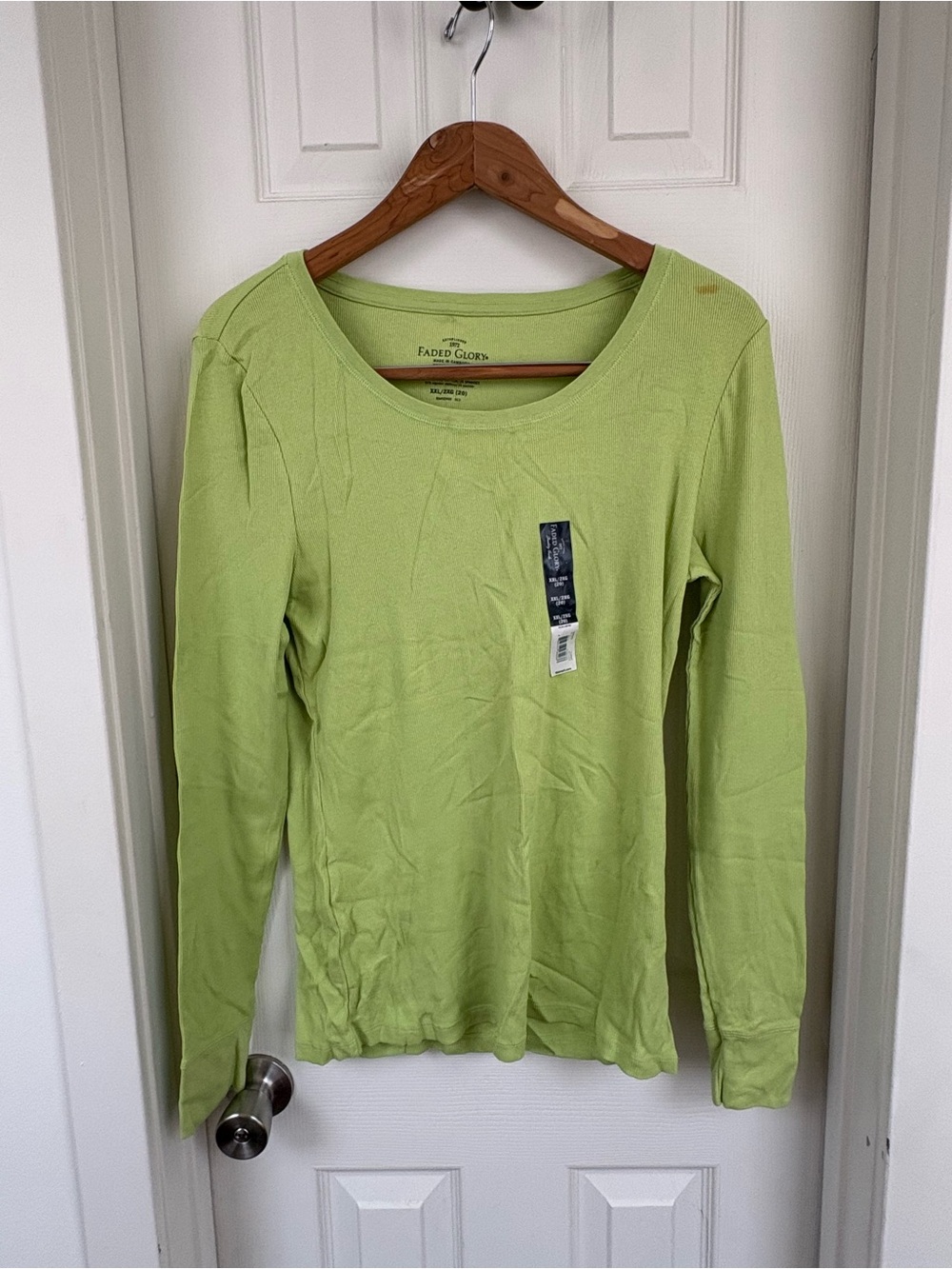 Faded Glory Women's Long Sleeve Scoop Neck Top - Lime Green
